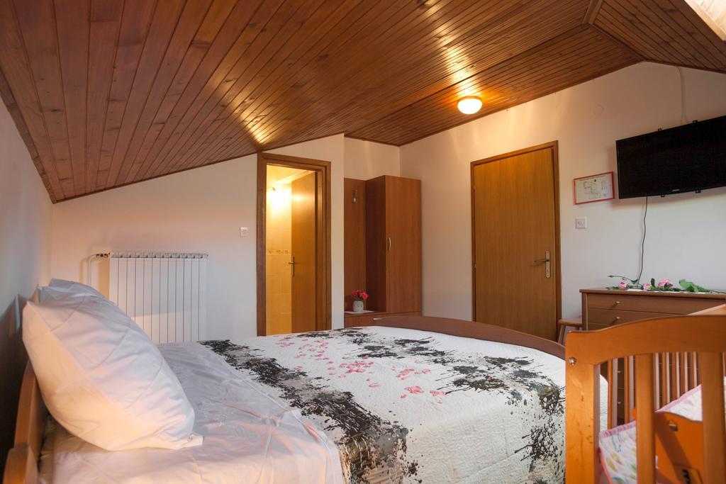 Janezinovi House Guest House Ratecevo Brdo Exterior foto